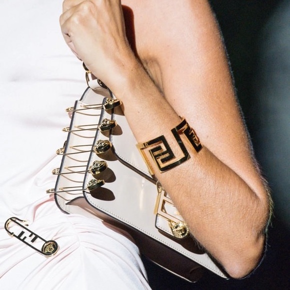 Versace x Fendi: FF Bangle Jumbo Logo Wide Gold Bracelet - Picture 5 of 16